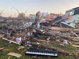 sullivan-tornado-damage660927