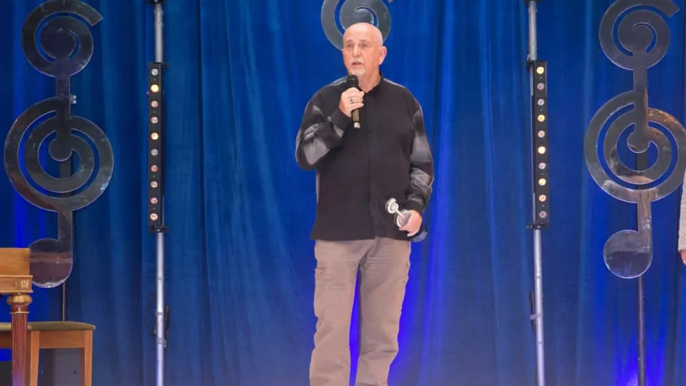 shutterstock_2186386487748500