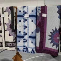 amishquiltauction-2_a4d28f3f-5056-a36a-087e32ac67873581670751