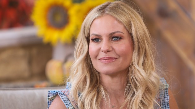 getty_candice_cameron_bure_02182022-2