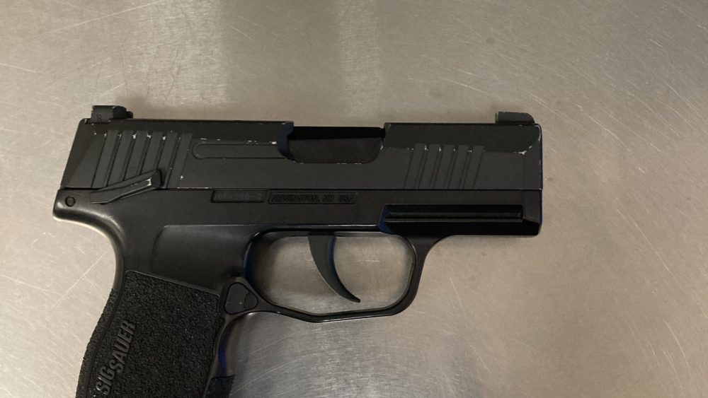 replica_gun-rotated271885