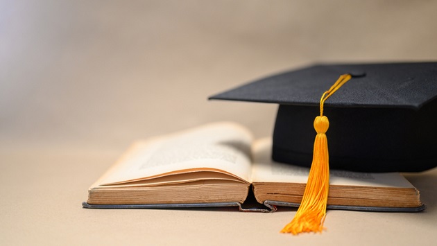 gettyimages_graduation_042822160940