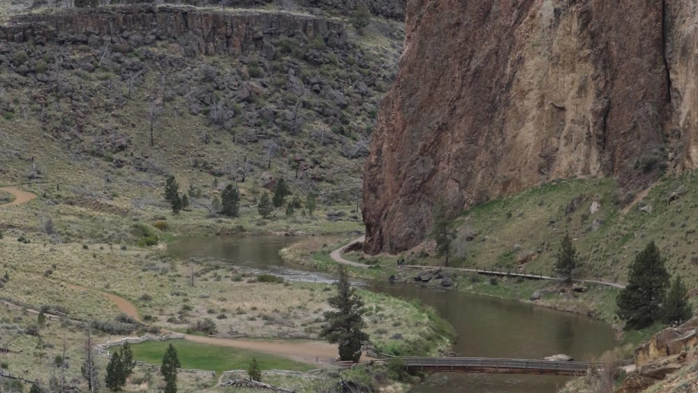 smith_rock_river577761