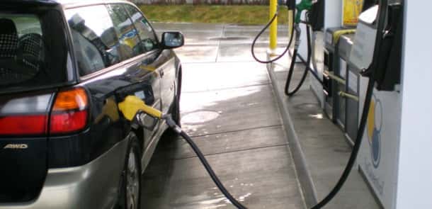 gas-pump-filling746935
