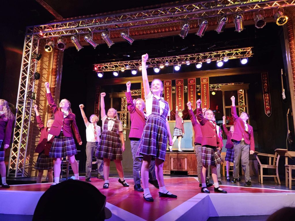 school_of_rock_cast_elgin_opera_house481883