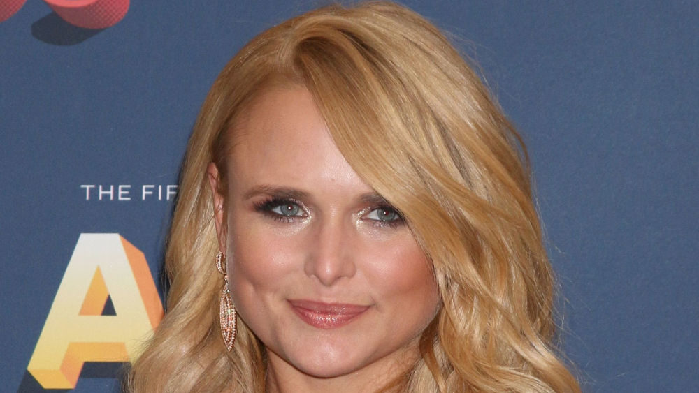 shutterstock_1072903361164030