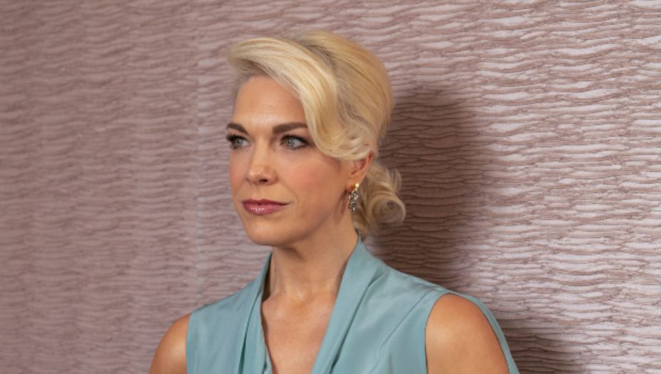 e_hanna_waddingham_03102023591994