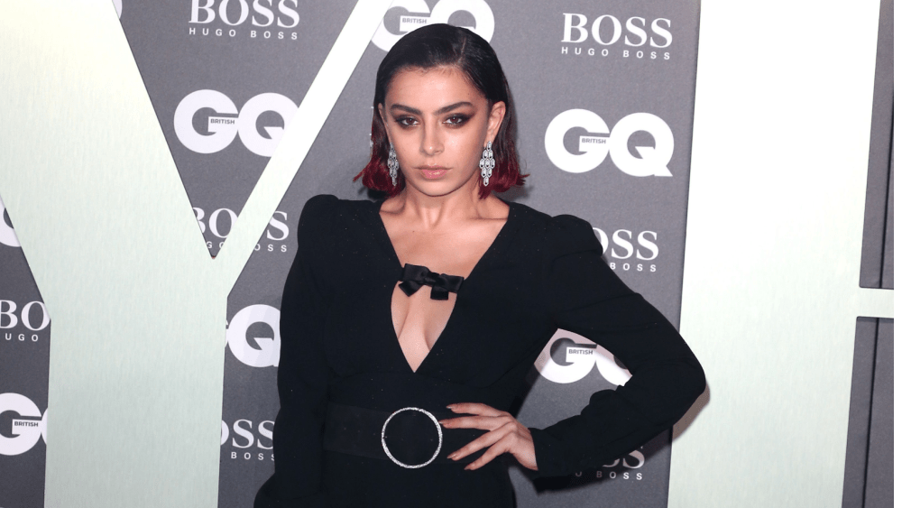 shutterstock_1668840781579031