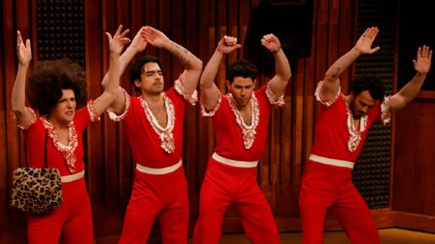 e_snl_molly_shannon_04102023416049