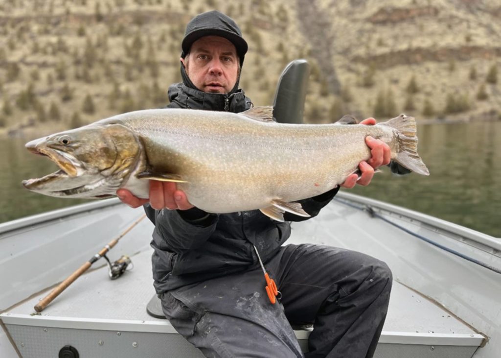 041423_ryanmejaski_bull_trout_lake_billy_chinook_april_2023438775