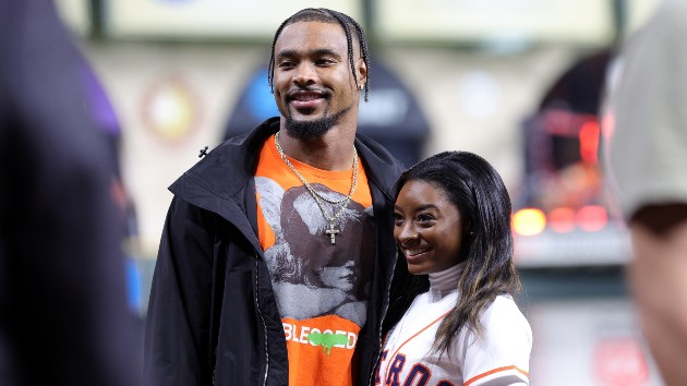 getty_simone_biles_owens_04242023960031