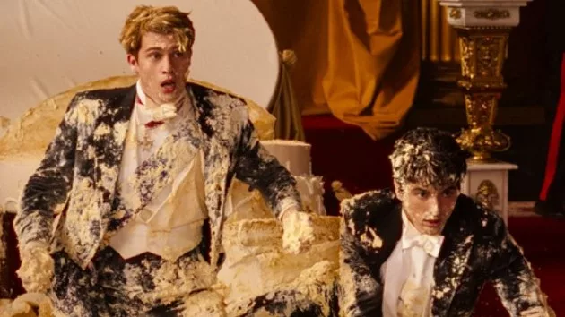 e_red_white_royal_07062023663261