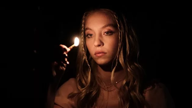 e_sydney_sweeney_euphoria_12202023999399
