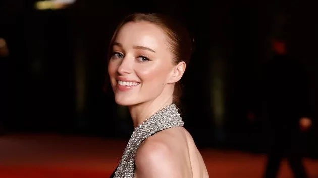 getty_phoebe_dynevor_01032023226761
