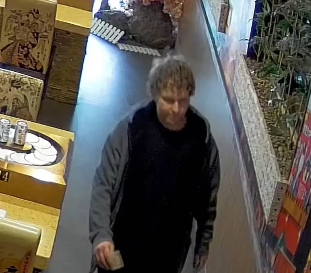 counterfeit_bills_suspect633145