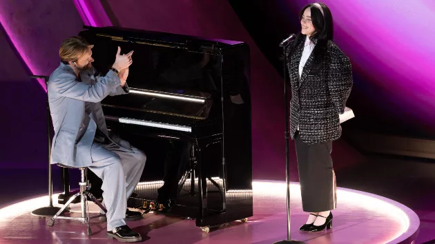 m_billieeilishandfinneasonoscarstage_031024188129