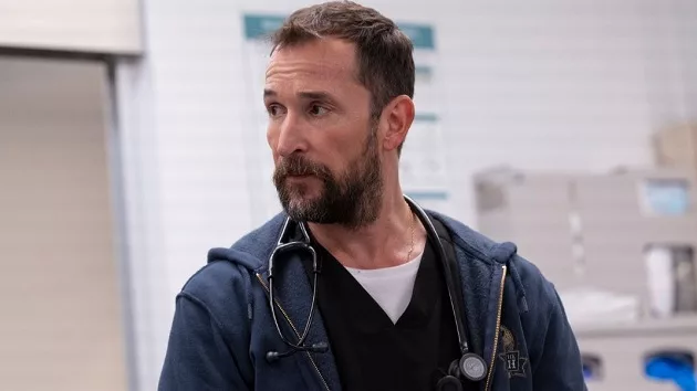 e_noah_wyle_pitt_08282024759628
