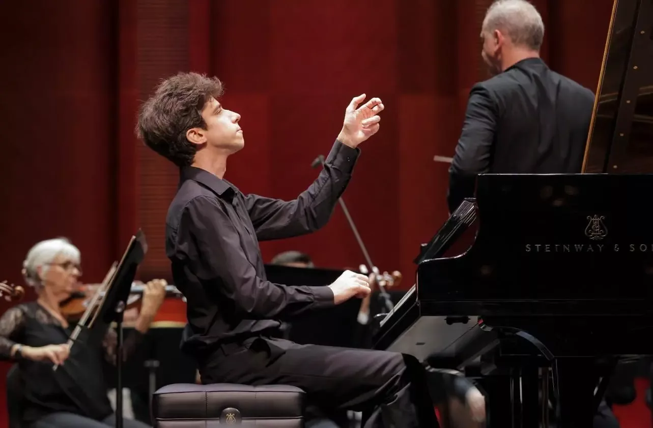 vitaly-starikov-mozart-concerto-jpg