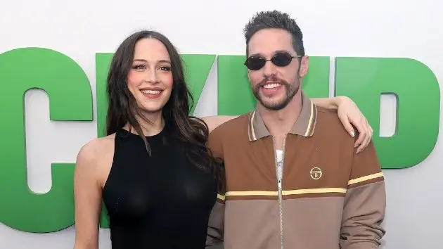 getty_petedavidsonelsiehewitt_121925283138