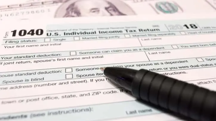 istock_041519_taxesday405955