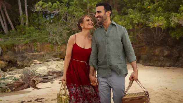 e_officeromance_043026438439