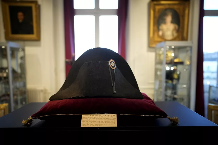 france-napoleons-hat