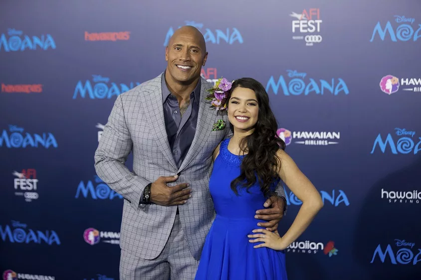 dwayne-johnson-aulii-cravalho-3