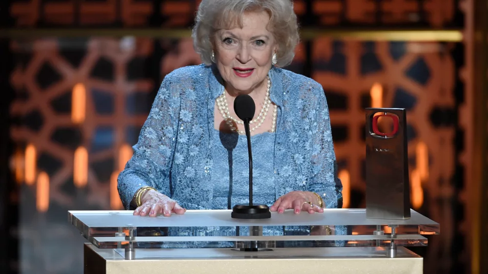 philanthropy-betty-white-challenge