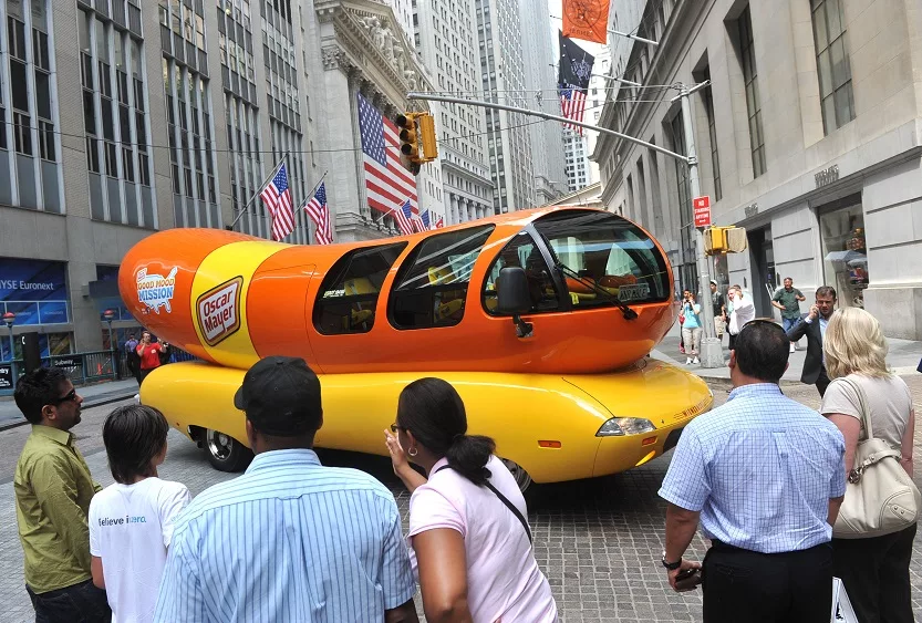 oscar-mayer-wienermobile-75th-birthday-2