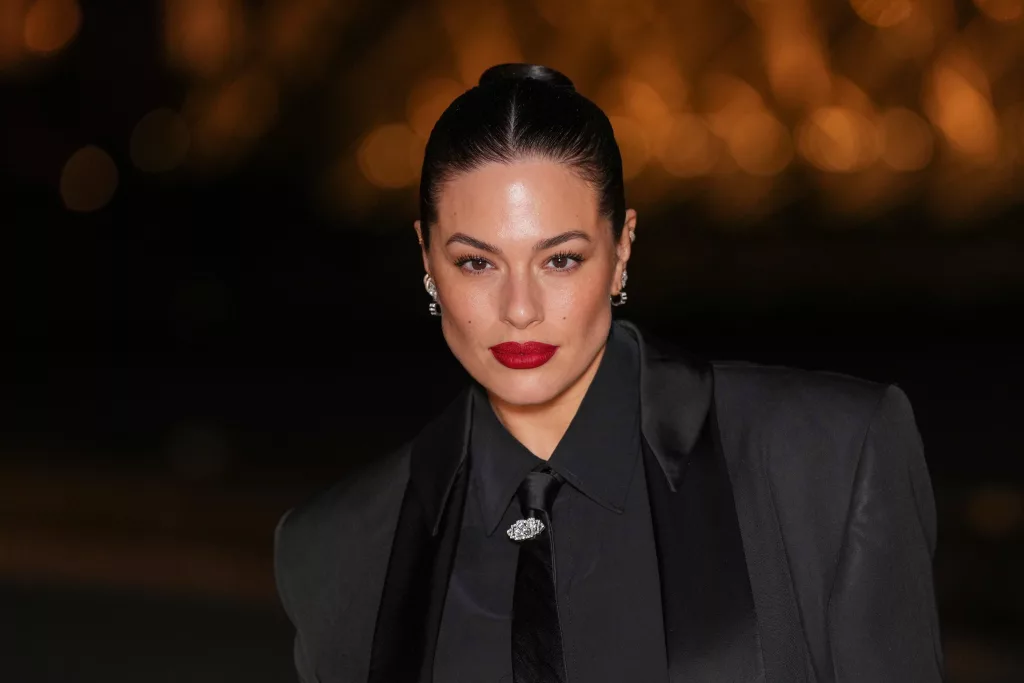 france-fashion-louvre-grand-diner-arrivals