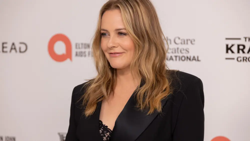 alicia-silverstone