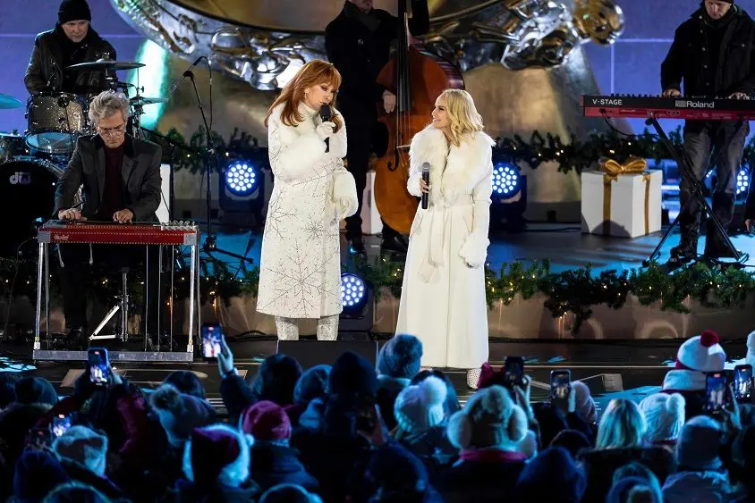 rockefeller-center-christmas-tree-2