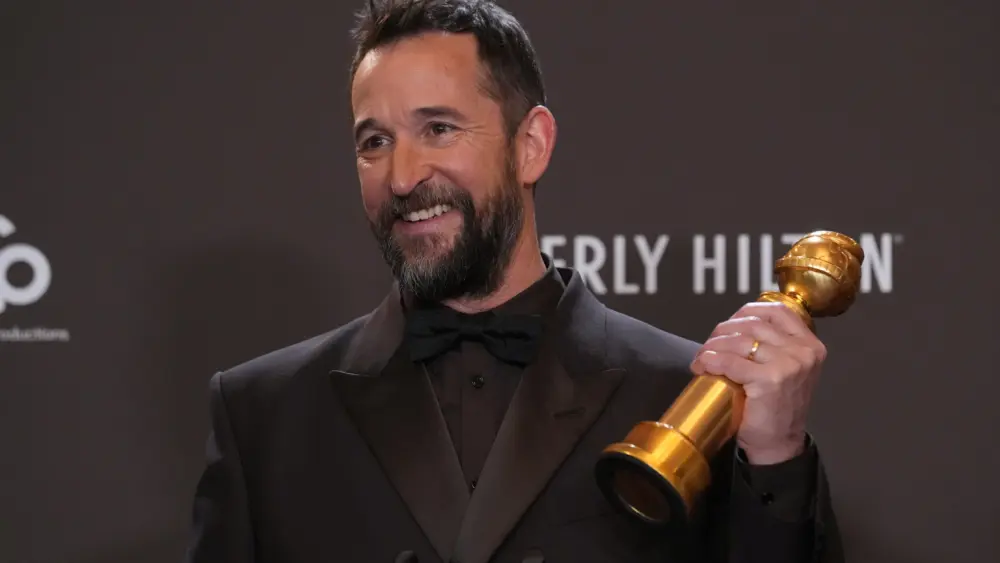 83rd-golden-globes-press-room