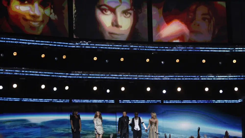 jennifer-hudson-celine-dion-smokey-robinsonushercarrie-underwood