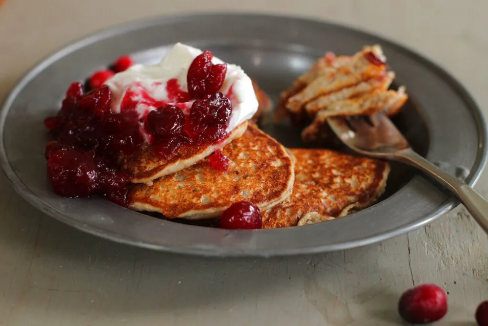 food-healthy-cranberry-sauce-pancakes