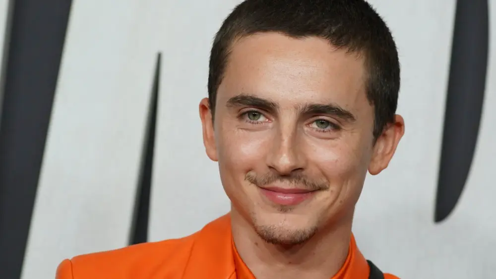 la-premiere-of-marty-supreme-3