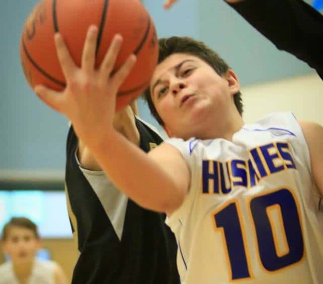 nick-alfaro-takes-it-to-the-hoop