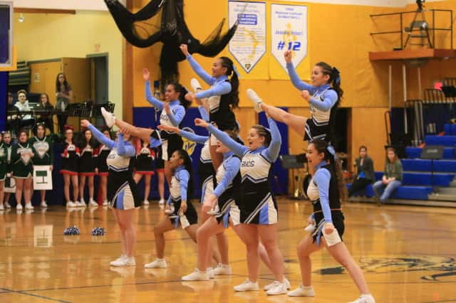 18confcheer_9238_1