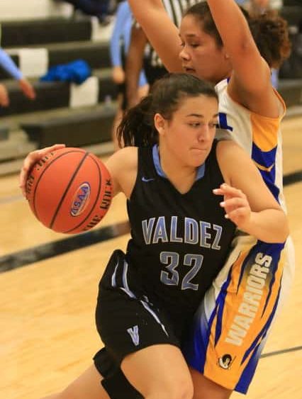 jillian-fleming-drives-to-the-basket-18vgbethel-elks