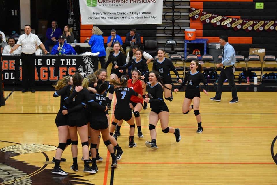 girls-volleyball-celebrate-state-championship-win-2017-2