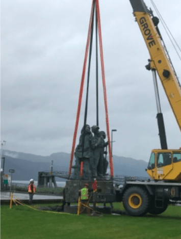 pipeline-worker-statue-installation-3