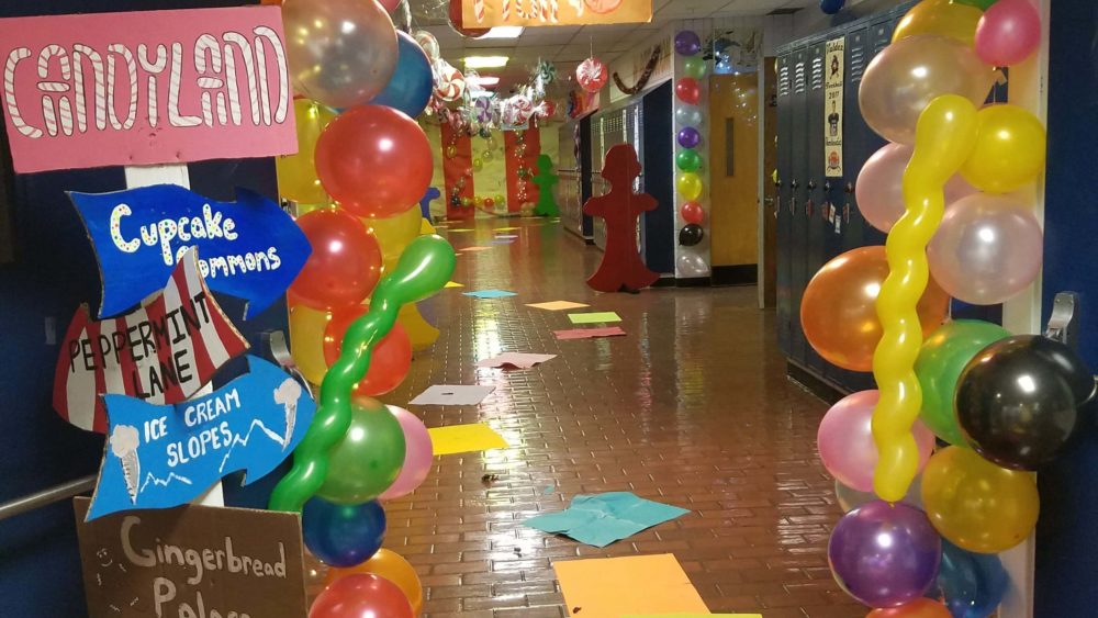 vhs-freshman-win-hall-decorating-contest-during-homecoming-week-the-theme-of-homecoming-was-candyland-e1506362906567-2