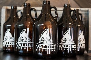 Valdez-Brewing-growler