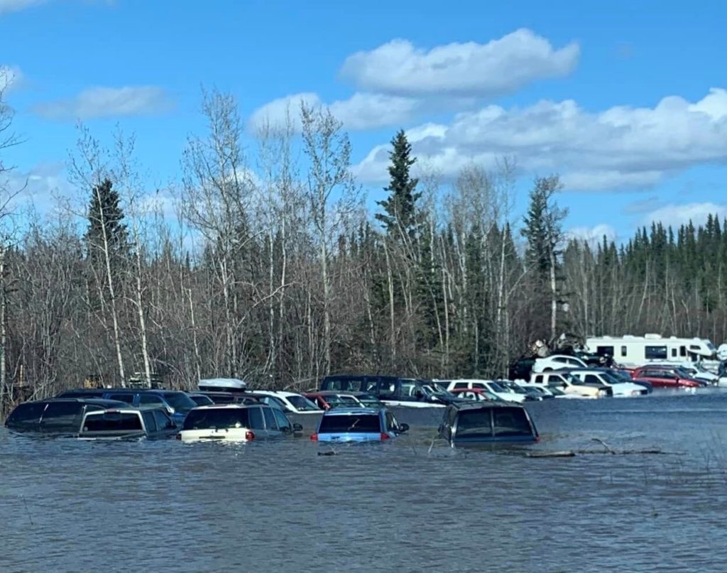Glennallen-Cars-Flooded