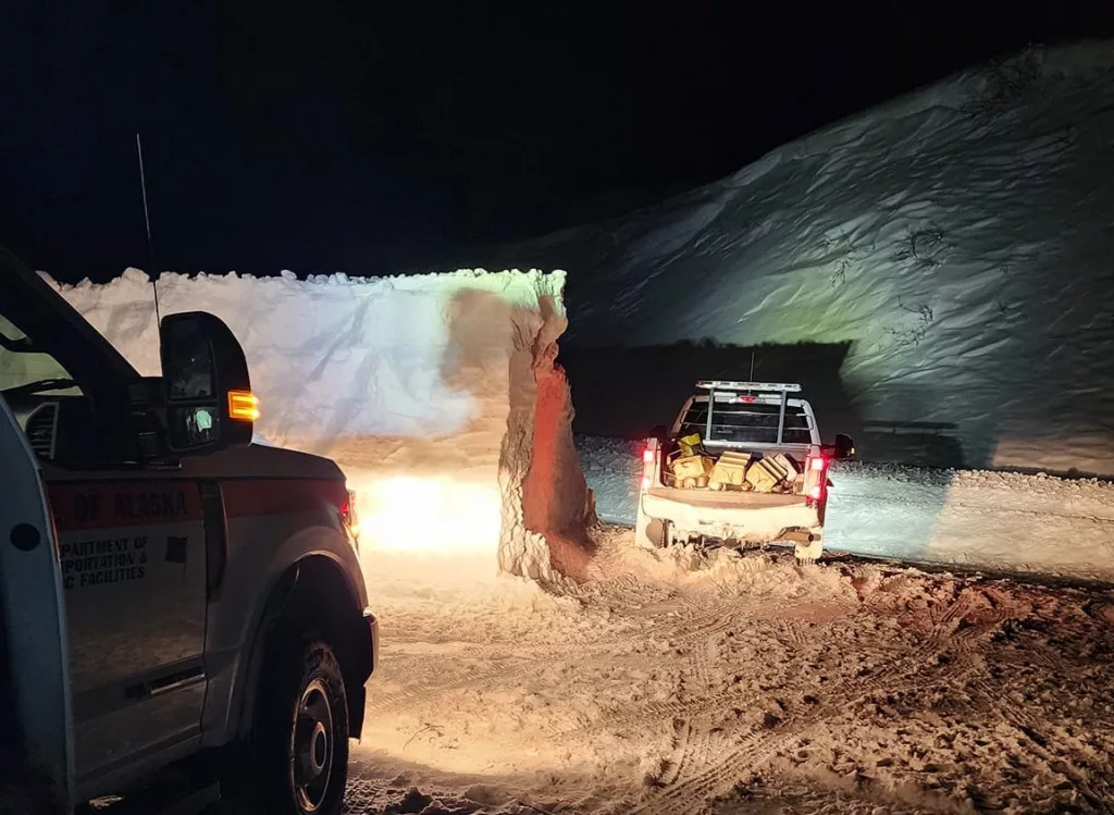 Plows in Thompson Pass