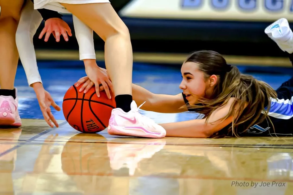 JV Girls Basketball at the Aurora Conference 2025, Photo by Joe Prax