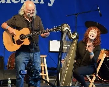 Máire Ní Chathasaigh & Chris Newman