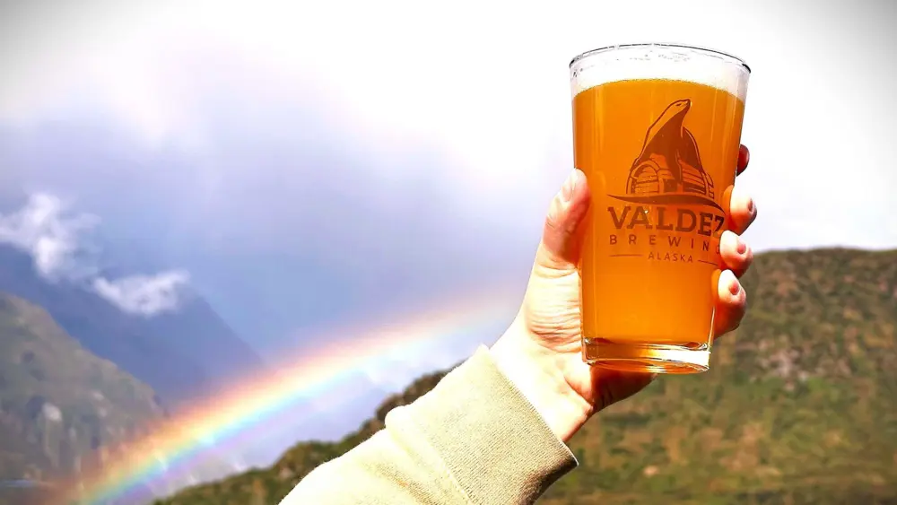 Valdez Brewing Glass with a Rainbow