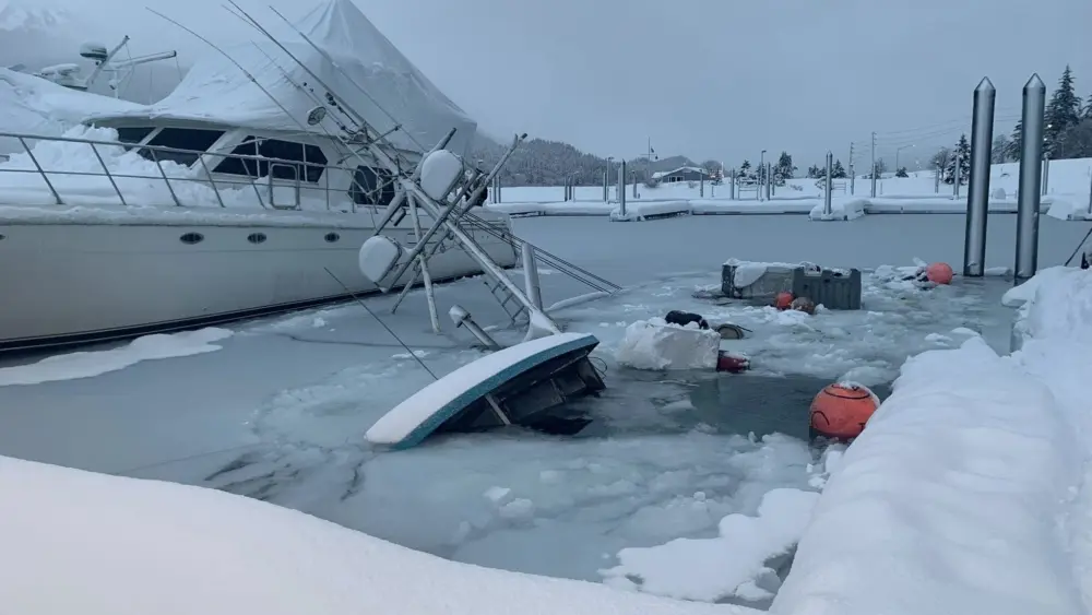 Juneau Harbor weather sinks boats, Jan 2026