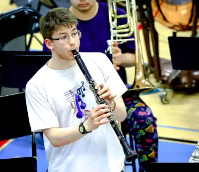 Erik Vincent performing at the 2025 Aurora Music Festival, Photo by Joe Prax.